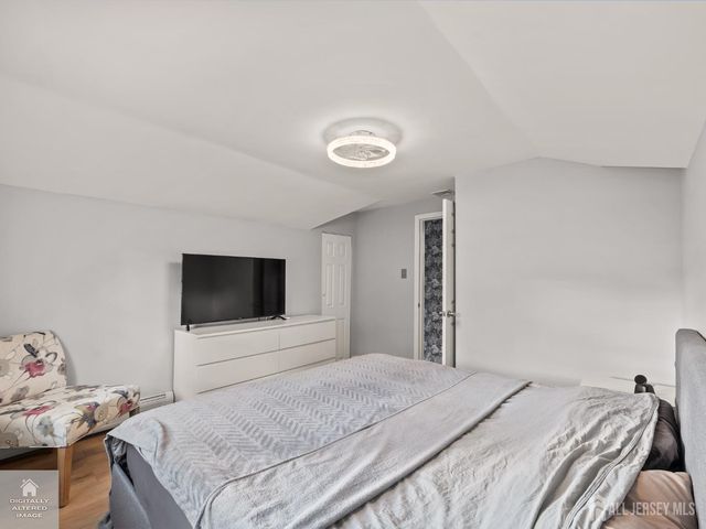 212 University Avenue, Metuchen, NJ 08840