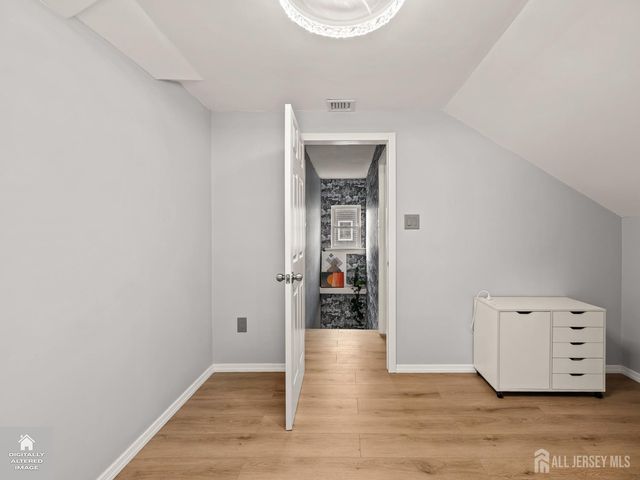 212 University Avenue, Metuchen, NJ 08840