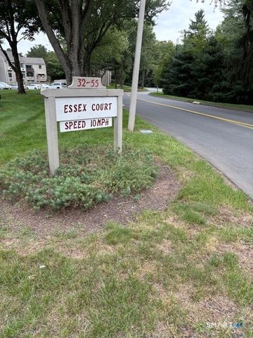 33 Essex Court 33, Meriden, CT 06450