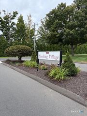 33 Essex Court 33, Meriden, CT 06450