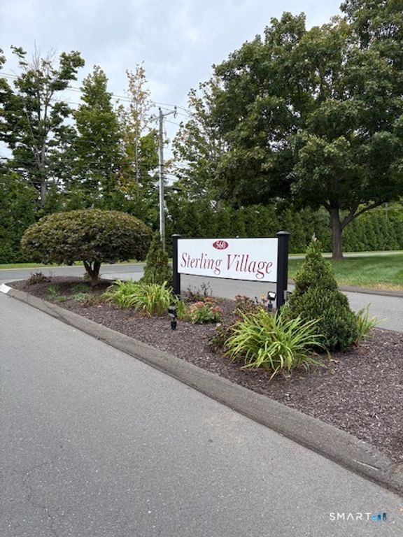 33 Essex Court 33, Meriden, CT 06450
