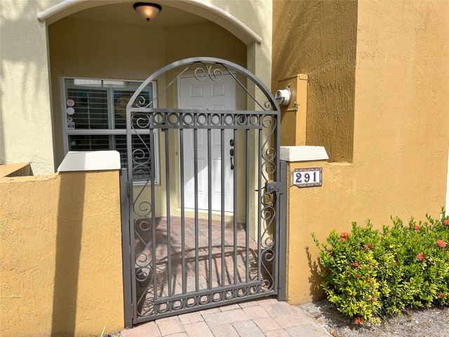 291 Lake Monterey Circle, Boynton Beach, FL 33426