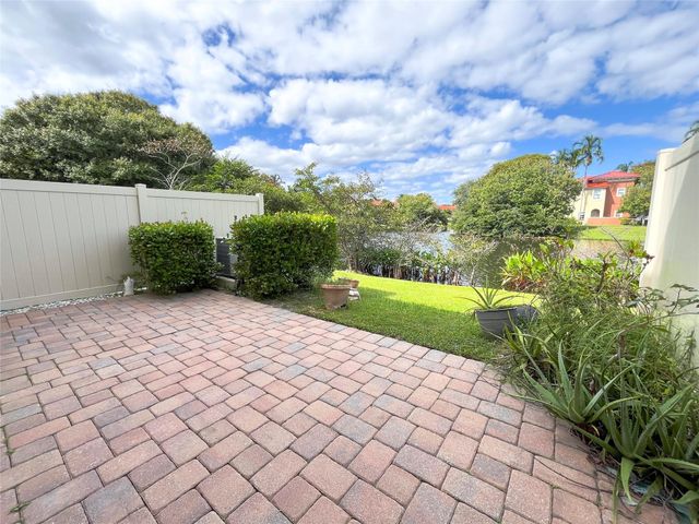 291 Lake Monterey Circle, Boynton Beach, FL 33426