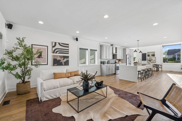 2160 Byrum Ave, Nashville, TN 37203