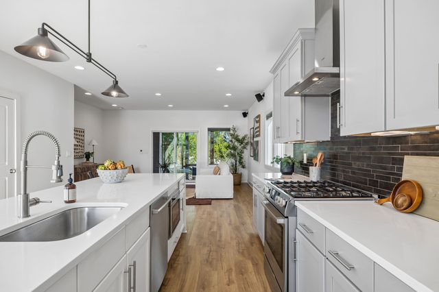 2160 Byrum Ave, Nashville, TN 37203