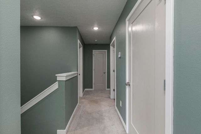 1145 E Manitou Court, Nixa, MO 65714