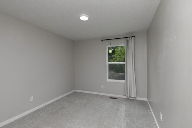 1145 E Manitou Court, Nixa, MO 65714
