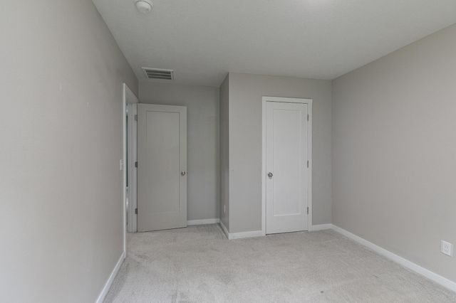 1145 E Manitou Court, Nixa, MO 65714