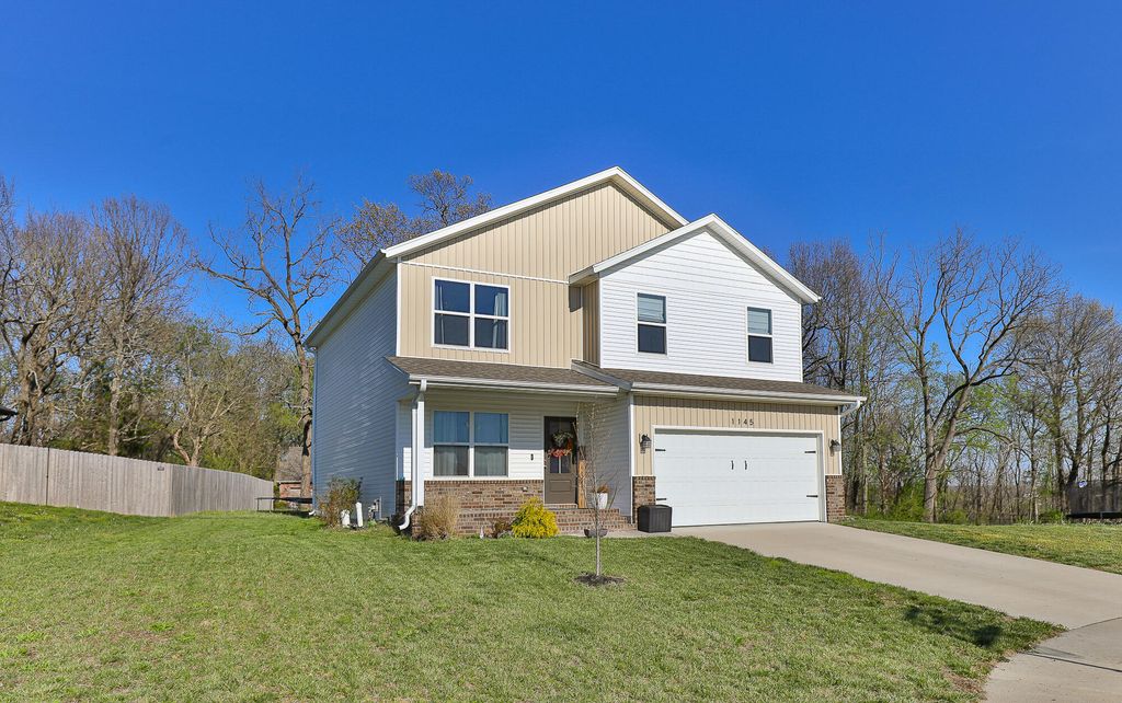 1145 E Manitou Court, Nixa, MO 65714