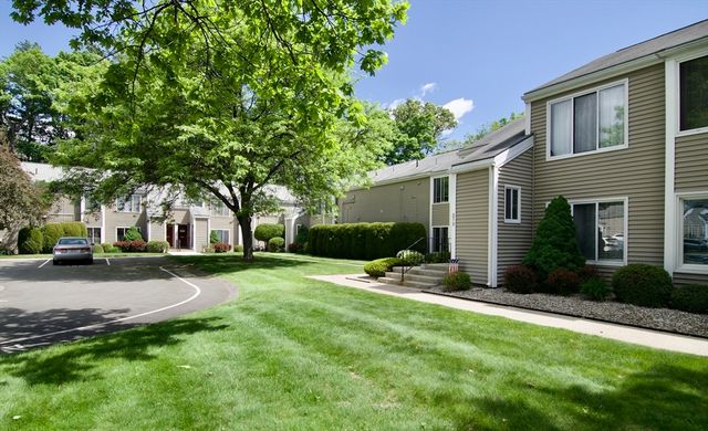 264 Nassau Drive 264, Springfield, MA 01129