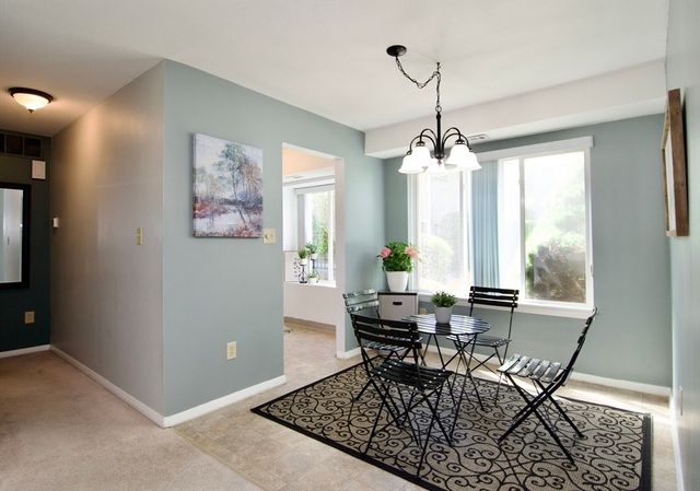264 Nassau Drive 264, Springfield, MA 01129