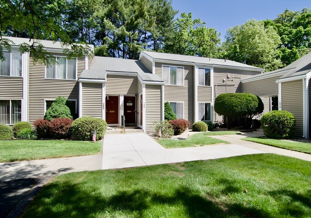 264 Nassau Drive 264, Springfield, MA 01129