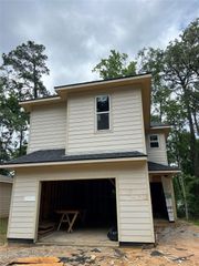 140 Oak Circle, Livingston, TX 77351