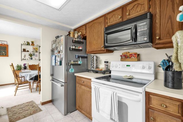 527 Warwick Lane, Pickerington, OH 43147