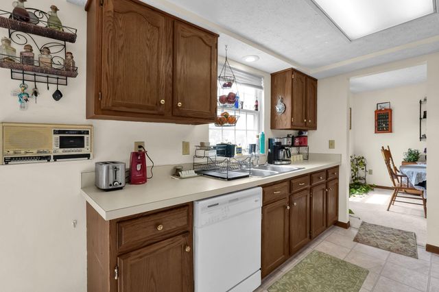 527 Warwick Lane, Pickerington, OH 43147