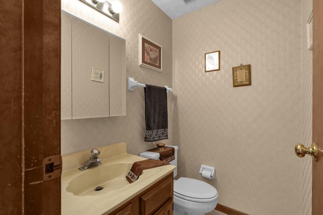 527 Warwick Lane, Pickerington, OH 43147