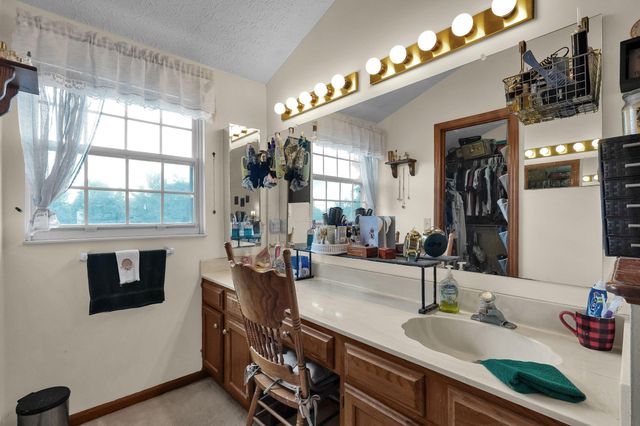 527 Warwick Lane, Pickerington, OH 43147