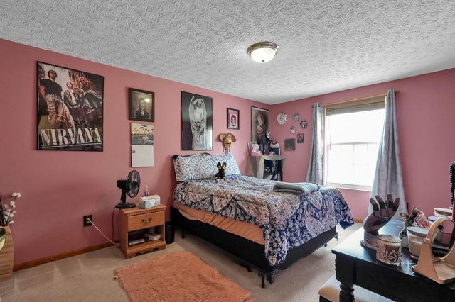 527 Warwick Lane, Pickerington, OH 43147