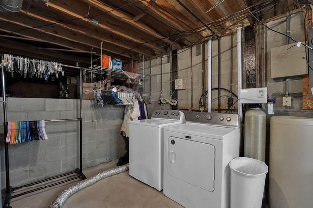 527 Warwick Lane, Pickerington, OH 43147