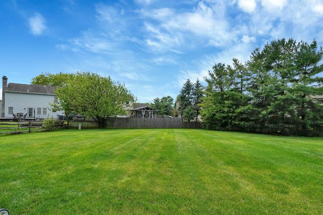 527 Warwick Lane, Pickerington, OH 43147