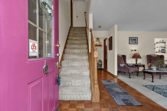 527 Warwick Lane, Pickerington, OH 43147