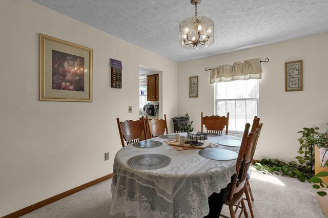 527 Warwick Lane, Pickerington, OH 43147