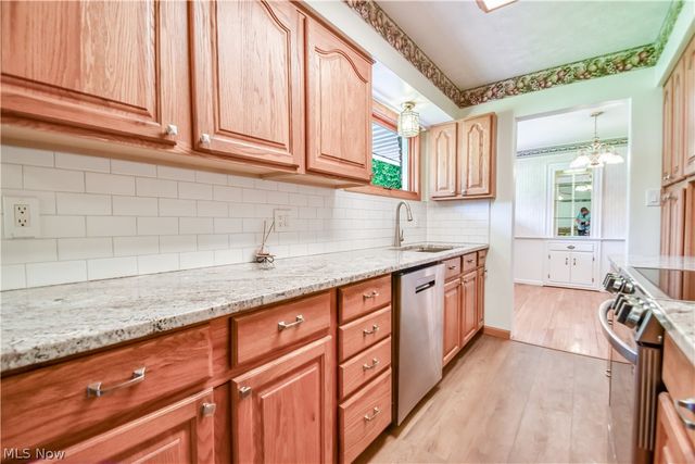 8905 Spring Valley Drive, Mentor, OH 44060