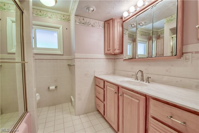 8905 Spring Valley Drive, Mentor, OH 44060
