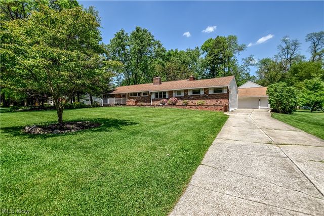 8905 Spring Valley Drive, Mentor, OH 44060