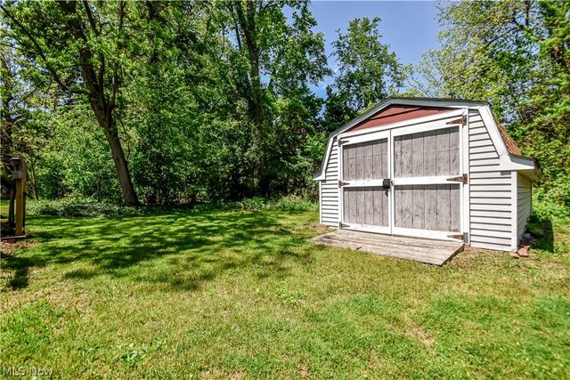 8905 Spring Valley Drive, Mentor, OH 44060