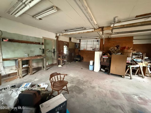 67 Mayo Street S, Maury, NC 28554