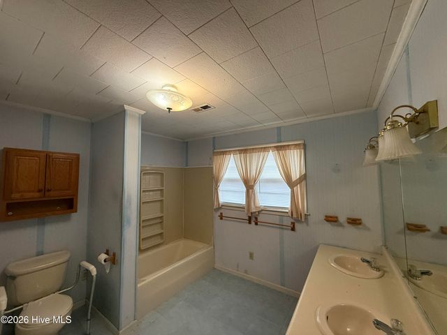 67 Mayo Street S, Maury, NC 28554