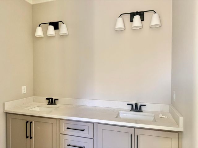 28 Cobblestone Trail 12, Chickamauga, GA 30707