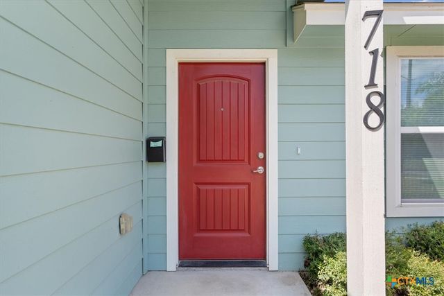 718 N 1st Street, Temple, TX 76501