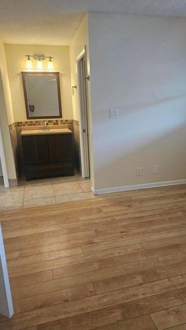 10821 N Military Trail 4, Palm Beach Gardens, FL 33410