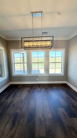 228 Newsom Dr, Houma, LA 70360
