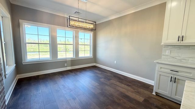 228 Newsom Dr, Houma, LA 70360