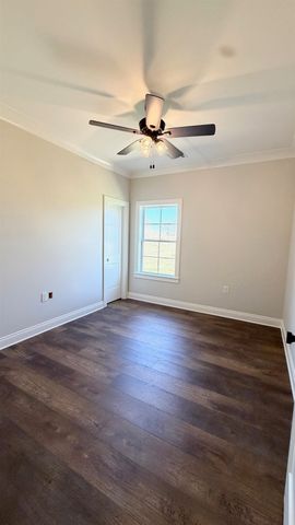 228 Newsom Dr, Houma, LA 70360