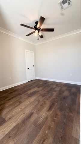 228 Newsom Dr, Houma, LA 70360
