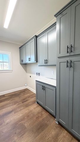 228 Newsom Dr, Houma, LA 70360