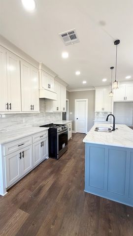 228 Newsom Dr, Houma, LA 70360