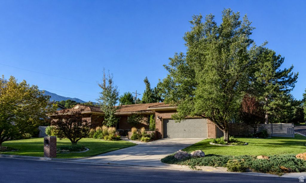 2924 E ROBIDOUX RD, Sandy, UT 84093 — exterior