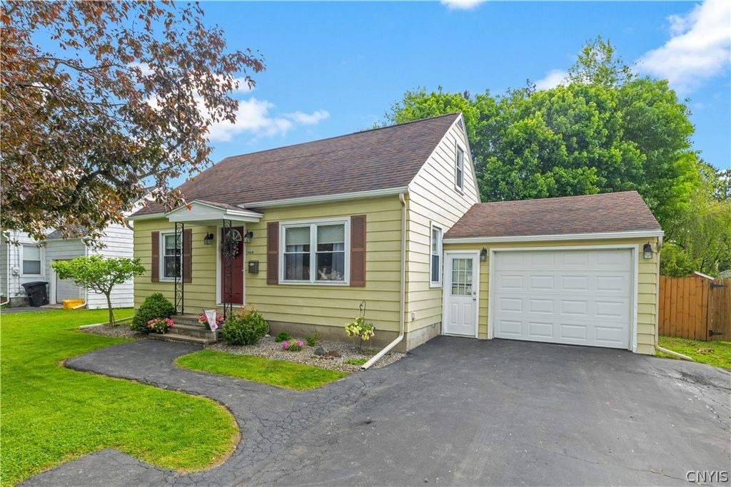 5464 Kenwood Road, Marcy, NY 13403