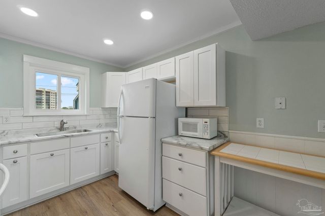 14100 River Rd 324B, Pensacola, FL 32507