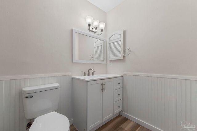 14100 River Rd 324B, Pensacola, FL 32507