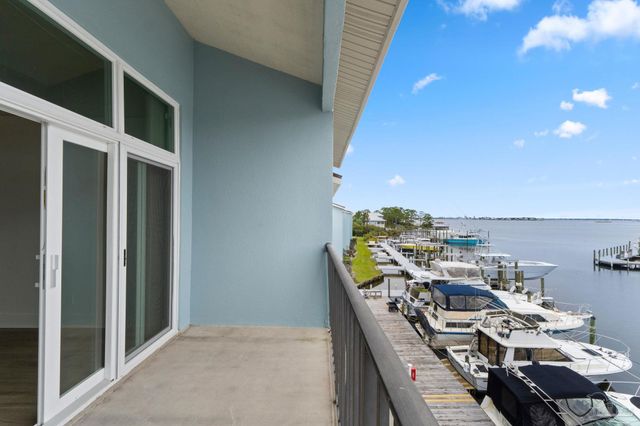 14100 River Rd 324B, Pensacola, FL 32507