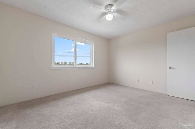 14100 River Rd 324B, Pensacola, FL 32507