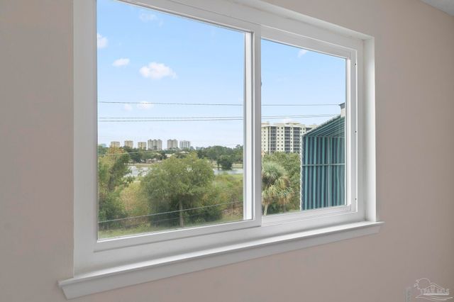 14100 River Rd 324B, Pensacola, FL 32507