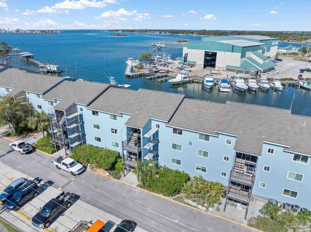 14100 River Rd 324B, Pensacola, FL 32507