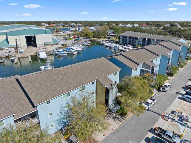 14100 River Rd 324B, Pensacola, FL 32507